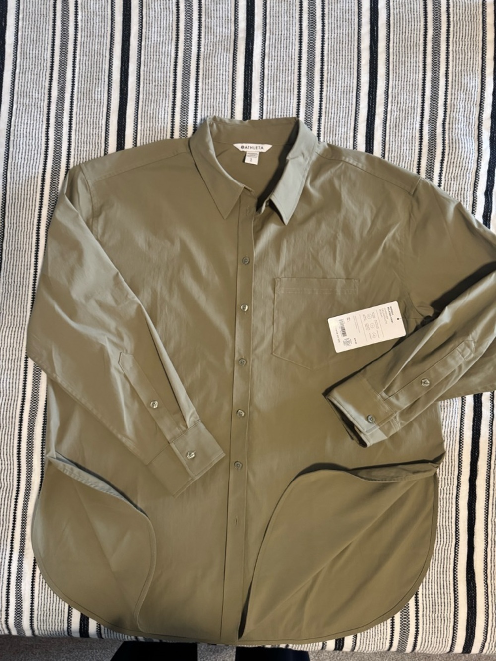 NWT Athleta Midday Relaxed Shirt in Light Olive Green size Large L - Picture 5 of 8